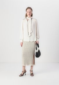 Elisabetta Franchi BLOUSE - Pusero - burro/nero