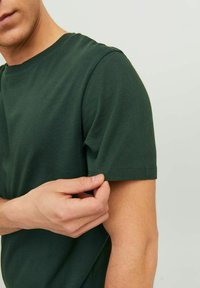 Jack & Jones JJE TEE  O-NECK  - Basic T-shirt - mountain view