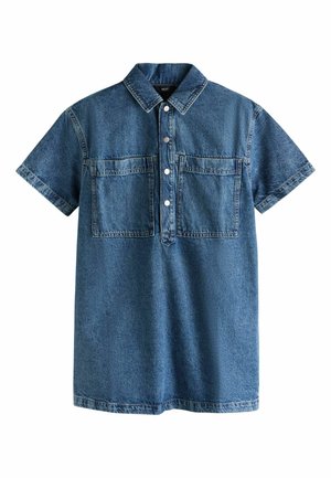 Chemise en denim bleu à manches courtes, avec col, patte de boutonnage pressionnée et deux grandes poches poitrine.