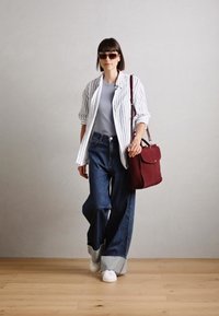 Thumbnail Image 2