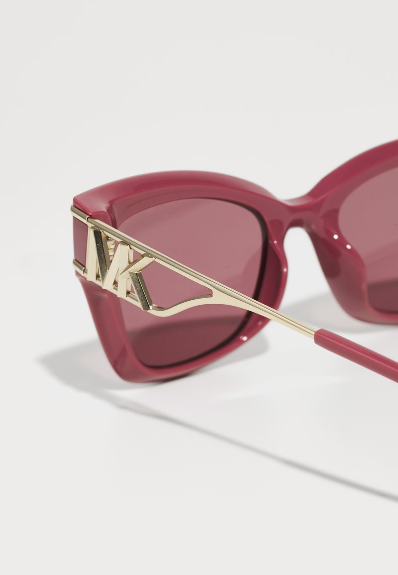 Michael Kors CANTABRIA - Sunglasses - mulberry/berry 
