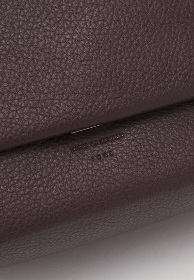 Tiger of Sweden LIMBIATE UNISEX - Borsa a tracolla - pure decadence