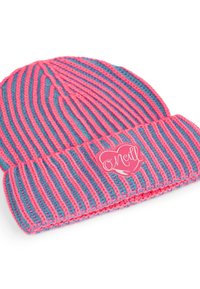 Knit beanie in pink and blue with vertical stripes. Features a folded cuff and a logo patch in a heart shape at the front.