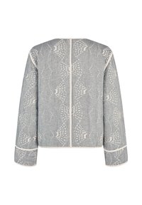 Jeansjacke aus leicht strukturiertem hellblauem Stoff mit einem weißen Wellenmuster und cremefarbener Paspelierung an den Kanten und Ärmeln.