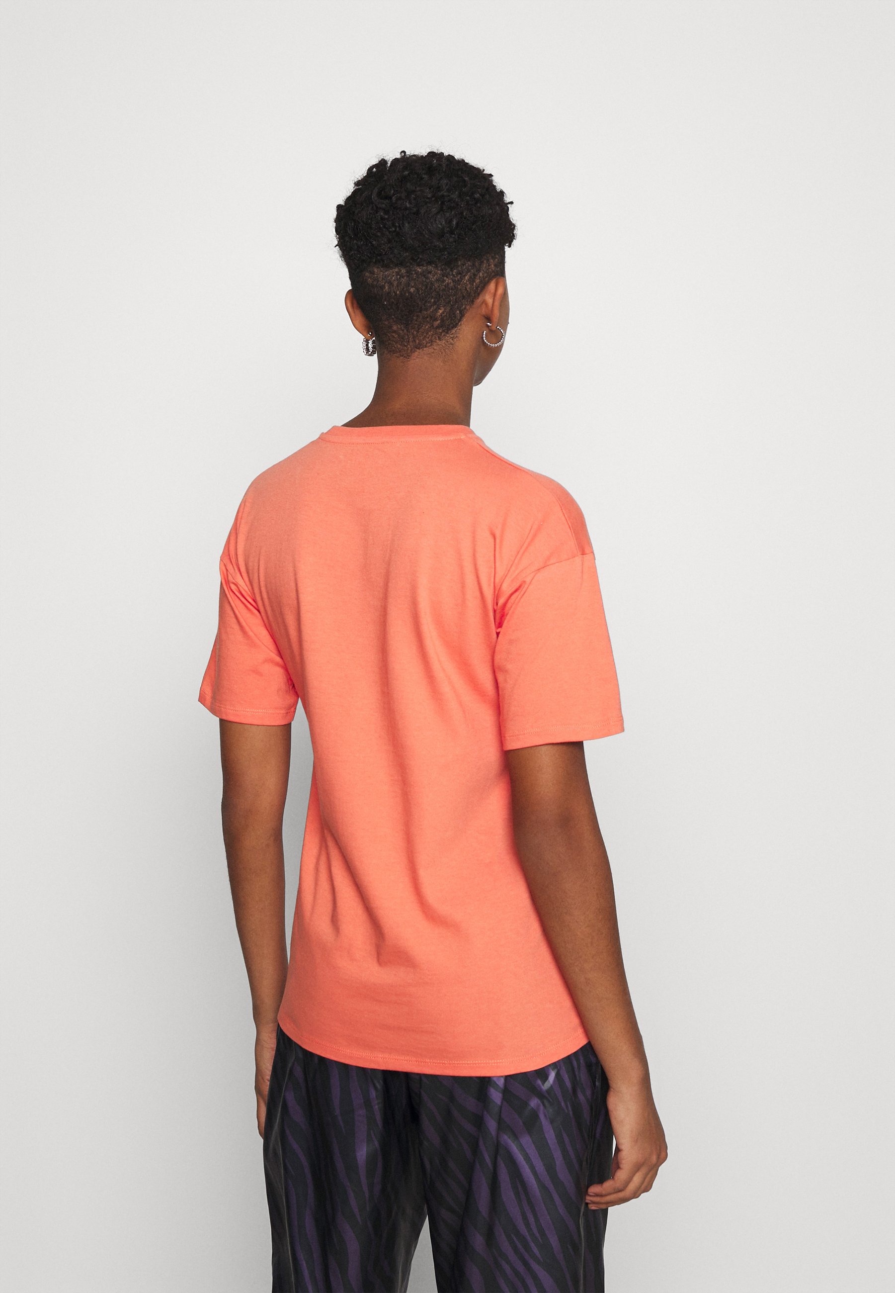 Women POCKET - Print T-shirt Women POCKET - Print T-shirt