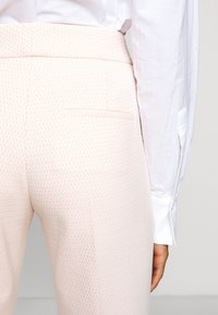 HUGO Trousers - nude