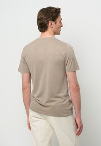 PROFUOMO THE LUXURY BASIC SHORT SLEEVE - T-shirt basic - beige