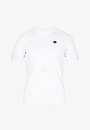 Witte sport-T-shirt met korte mouwen, gemaakt van lichtgewicht stof, met een zwart logo op de borst en een ronde hals.