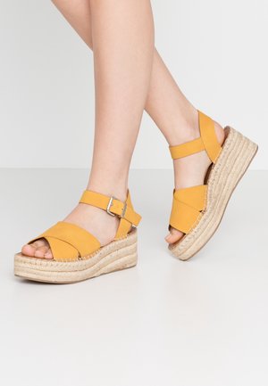 Espadrilles - yellow