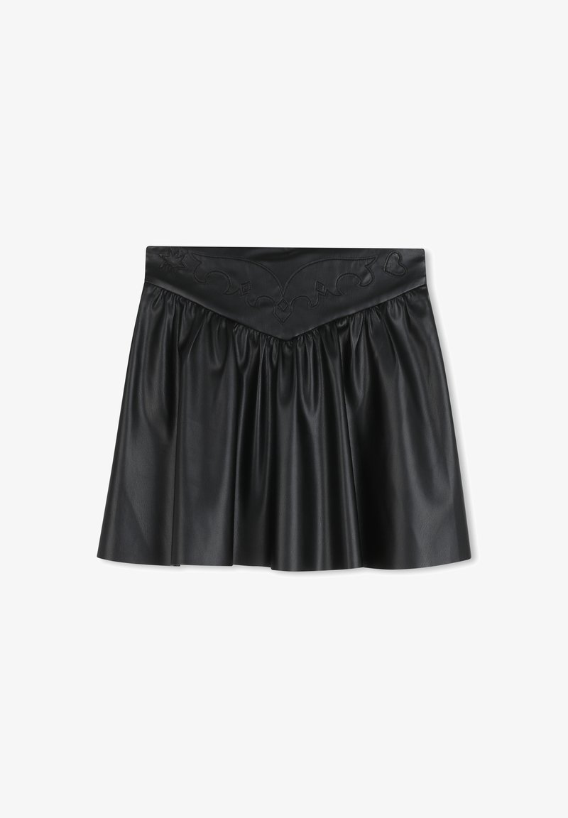 Zwarte faux lederen rok met verzameld ontwerp, versierde tailleband met geborduurde patronen en een uitlopende vorm.