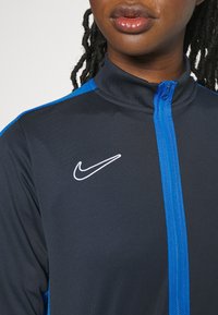 Nike Performance ACADEMY TRACK - Trainingsjacke - obsidian/royal blue/white