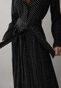 Massimo Dutti Robe longue - black
