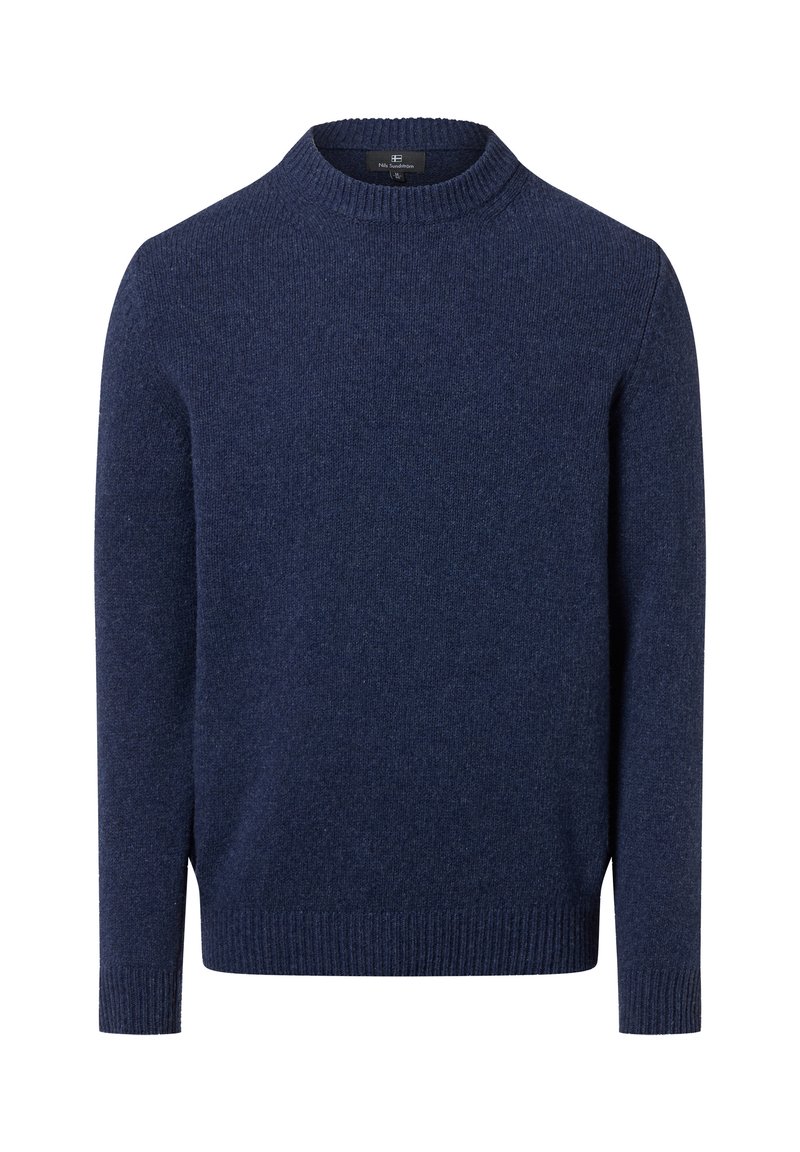 Granatowy sweter dziergany z okrągłym dekoltem, długimi rękawami oraz ściągaczami na końcach rękawów i u dołu. Miękka faktura, bez widocznych wzorów ani akcentów.