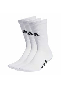Calcetines de algodón blancos de caña corta, con una textura acanalada, tres acentos de logo negro y una zona del dedo del pie reforzada, vendidos en un paquete de tres.