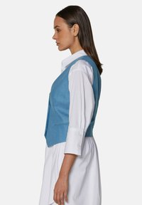 MADELEINE Weste - light blue