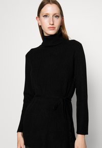 pure cashmere LONG TURTLE NECK  - Maglione - black