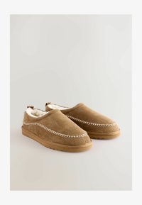 Unselected, tan brown