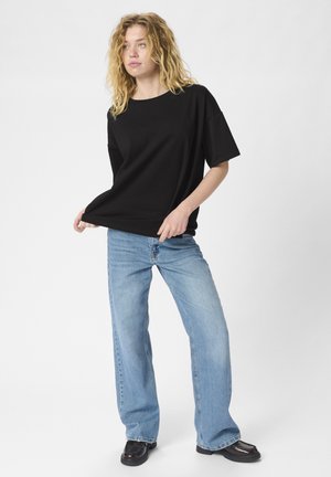 Basic T-shirt - black