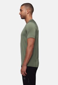 Mammut SELUN LOGO - T-shirt till träning - marsh