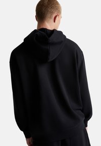 United Colors of Benetton Mikina s kapucí - black