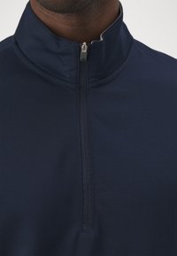 Thumbnail Image 5