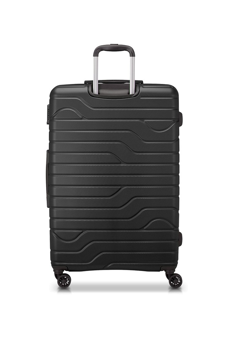 Maleta rígida negra con superficie texturizada y ondulada, asa retráctil y cuatro ruedas multidireccionales para una fácil movilidad.