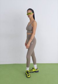 New Balance HARMONY LIGHT SUPPORT - Linne - mushroom
