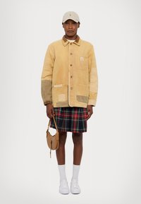 Polo Ralph Lauren FLAT FRONT - Shorts - red/multi