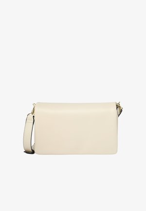 Sac bandoulière rectangulaire en cuir couleur crème avec une sangle amovible et des ferrures dorées sur fond blanc.