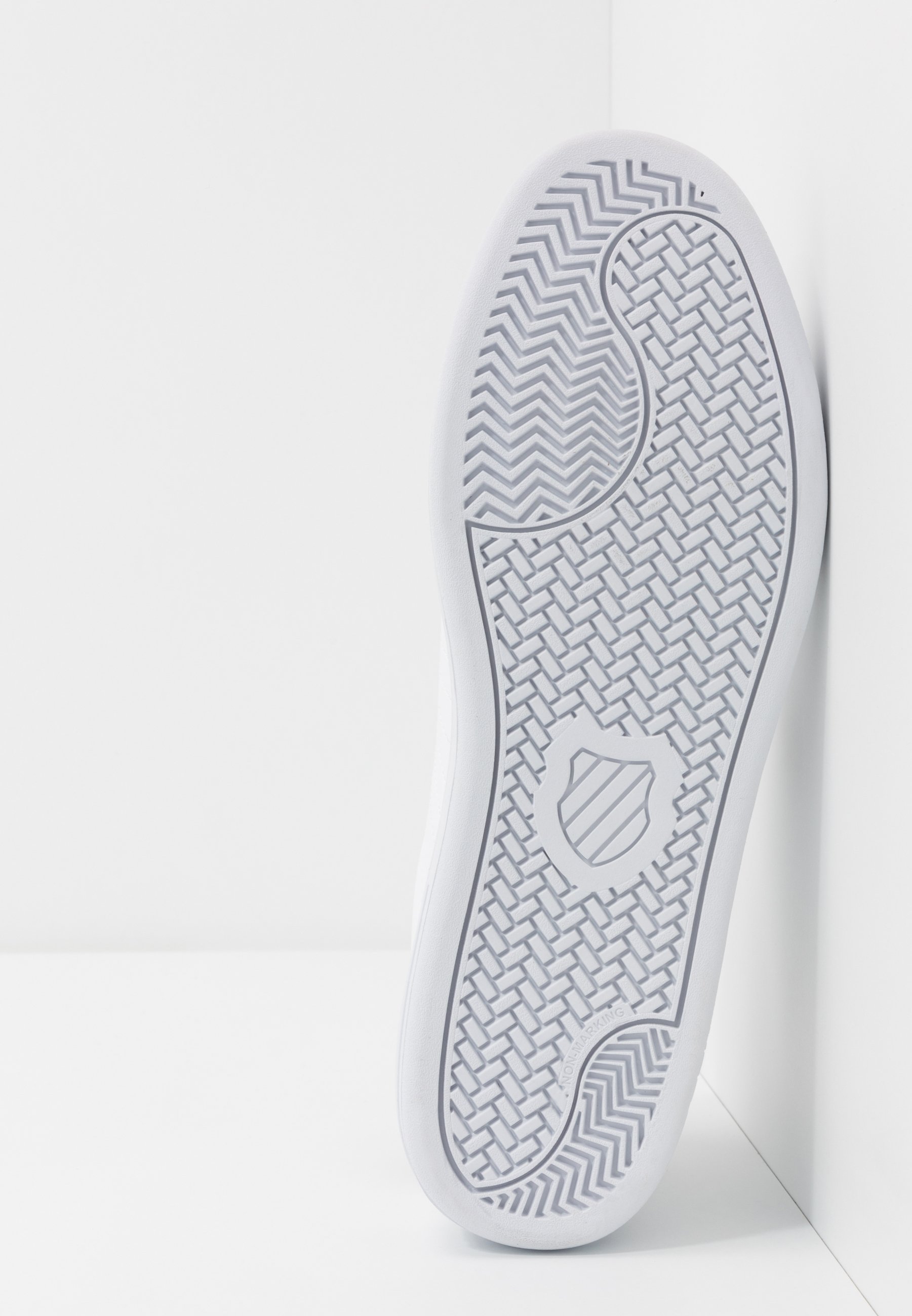 K SWISS COURT SHIELD Joggesko whitenavy Zalando.no K SWISS COURT SHIELD Joggesko whitenavy Zalando.no