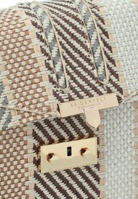 Seidenfelt HULU ROROS - Schoudertas - natural shades