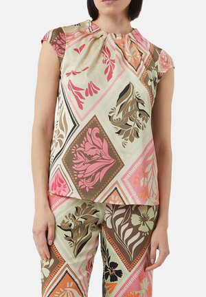 Bluse mit floralem Muster in Hellgrün mit pinken und braunen Akzenten. Sie hat einen runden Halsausschnitt und Kappenärmel und besteht aus einem glatten Stoff.
