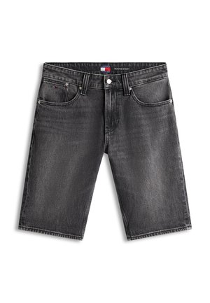 Tommy Jeans, RONNIE SLIM BLACK DENIM SHORTS - Shorts vaqueros - denim black