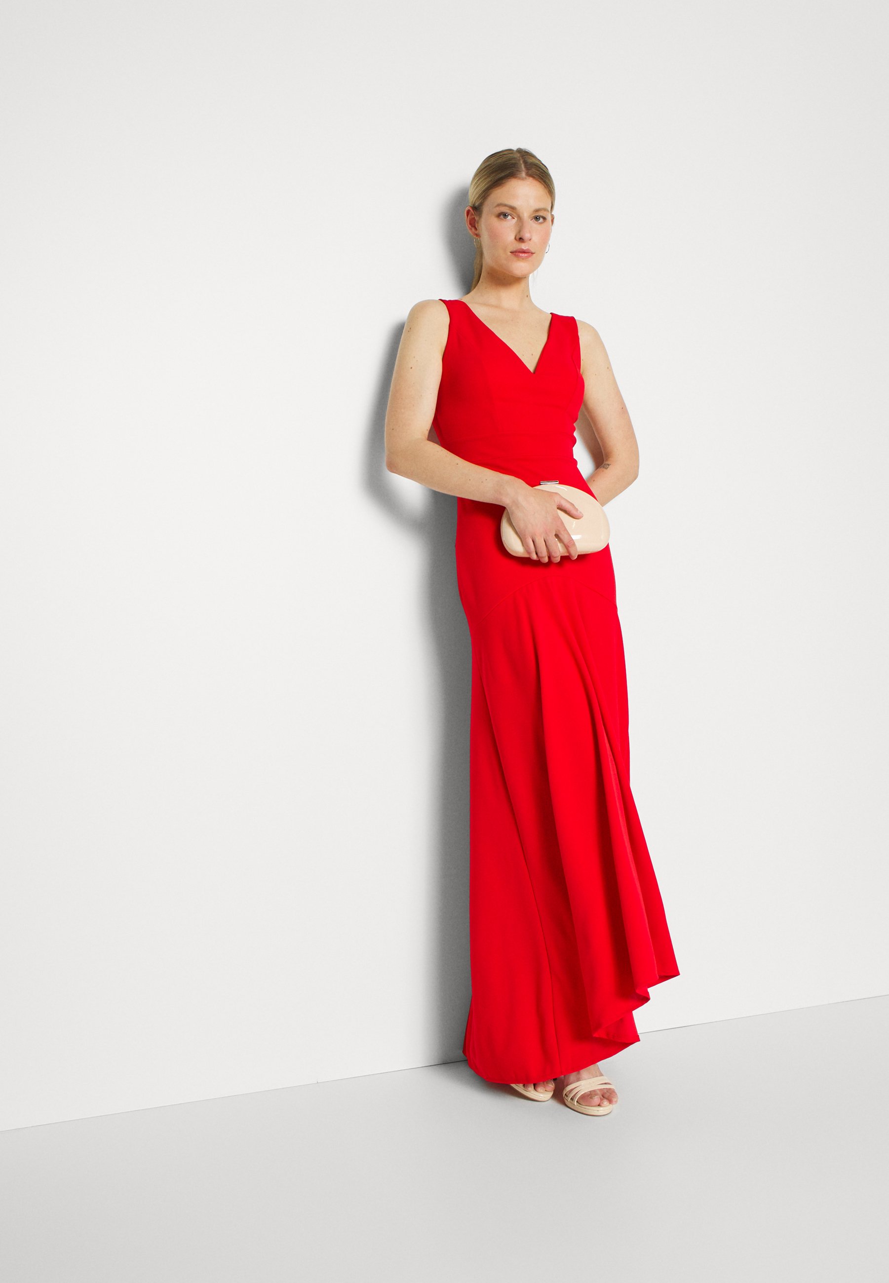 WAL G. WGXZL WEDDING - ANNA V NECK MAXI DRESS - Galajurk - red/rood -  Zalando.be