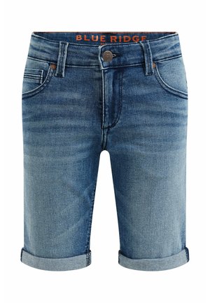 Średnioniebieskie szorty dżinsowe z podwiniętymi mankietami, przednim zapięciem na guzik i zamek, szlufkami na pasek oraz marką "BLUE RIDGE" na wewnętrznej stronie pasa.