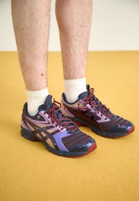 ASICS SportStyle - UB9 S GEL DS TRAINER 14 UNISEX - Tossud - midnight/purple oxide Väikepilt 1