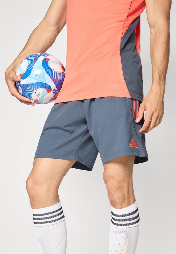 FC BAYERN SHORTS - Club wear - bold onix3