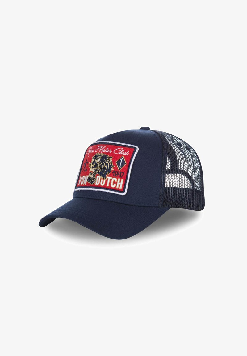 Gorra de béisbol azul marino con una parte trasera de malla, que presenta un parche bordado central con un león y texto. Visera curva y correa ajustable.