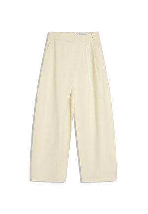 Szerokie spodnie w kolorze kremowym z wysokim stanem i bocznymi kieszeniami, pokazane rozłożone na białym tle.