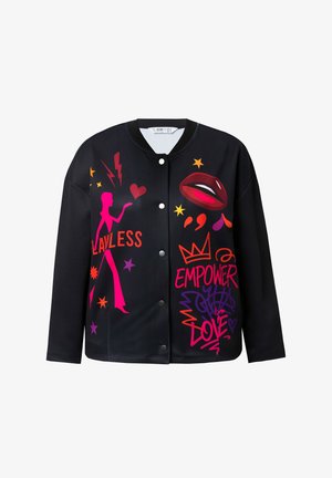 Giacca bomber nera con stampa in stile graffiti colorato con vivaci accenti rosa e rossi, disegni grafici e chiusura con bottoni a pressione.