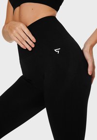 SQUATPROOF Leggings - black