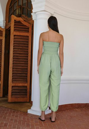 Next, TALL FIT - BANDEAU SHIRRED BODY BALLOON LEG JUMPSUIT . - Buksedragter - green