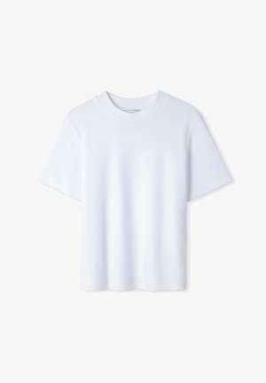 Witte katoenen t-shirt, korte mouwen, ronde hals, rechte snit. Soepele textuur, geen zichtbare patronen of versieringen. Lichtgewicht ontwerp.