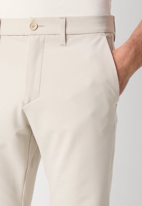 COMMUTER-SLIM - Trousers - light beige4