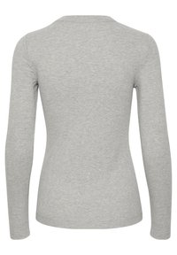 Langärmliges, graues, geripptes Oberteil mit rundem Ausschnitt, weicher Textur und enger Passform, mit minimalen Nähten und ohne sichtbare Beschläge.