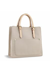 Sac à main structuré beige avec une surface lisse, deux poignées supérieures et une poche avant, accentué par des accessoires en métal doré et un logo.