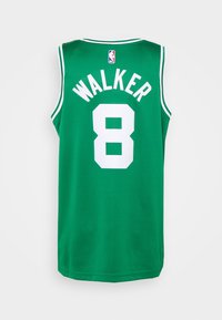 Camiseta de baloncesto verde con el logo de la NBA, ribete blanco, el nombre "WALKER" y el número 8 en la parte de atrás.
