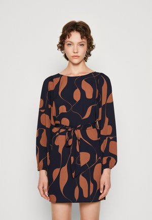 Vero Moda VMLYDIA SHORT DRESS - Robe de jour - night sky/aztec lina