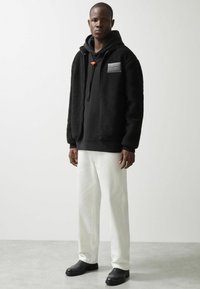 Reiss SNOOP MCLAREN F1 TEAM EMBROIDERED UNISEX - Forro polar - black