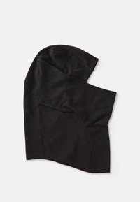 Melnā balaklava, kas izgatavota no mīksta, elastīga materiāla. Ievērojamas gludas šuves un cieši pieguļoša forma, kas pilnībā sedz galvu un kaklu.
